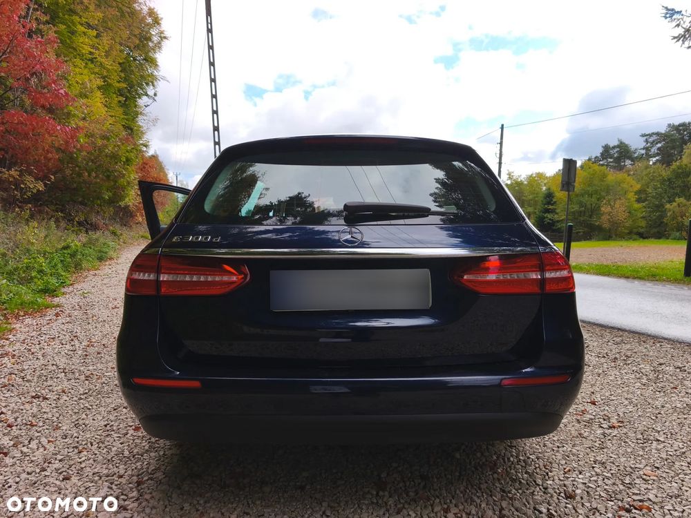 Mercedes-Benz Klasa E 300 d 9G-TRONIC - 6