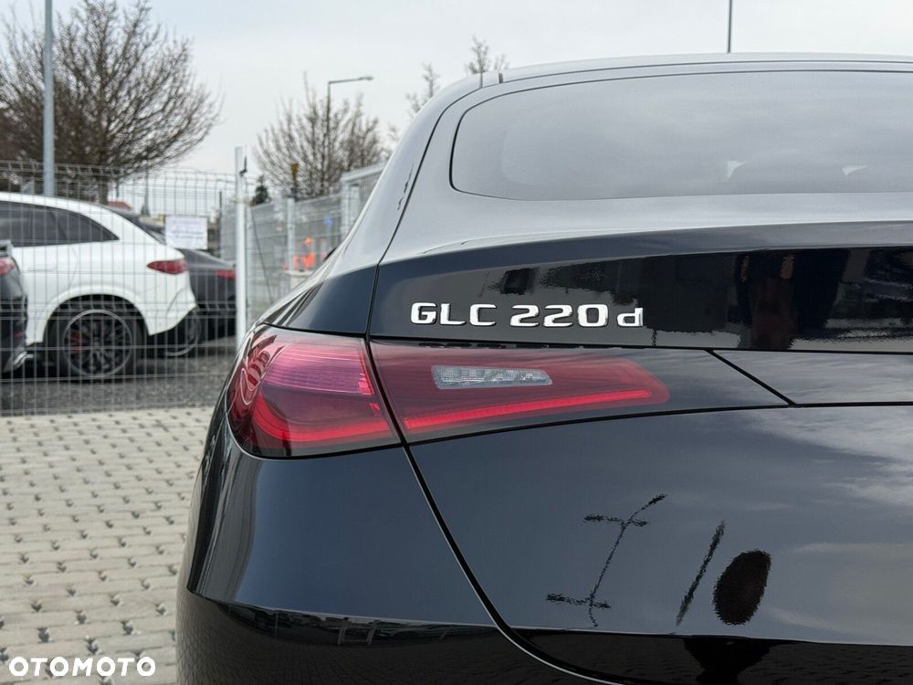 Mercedes-Benz GLC - 12