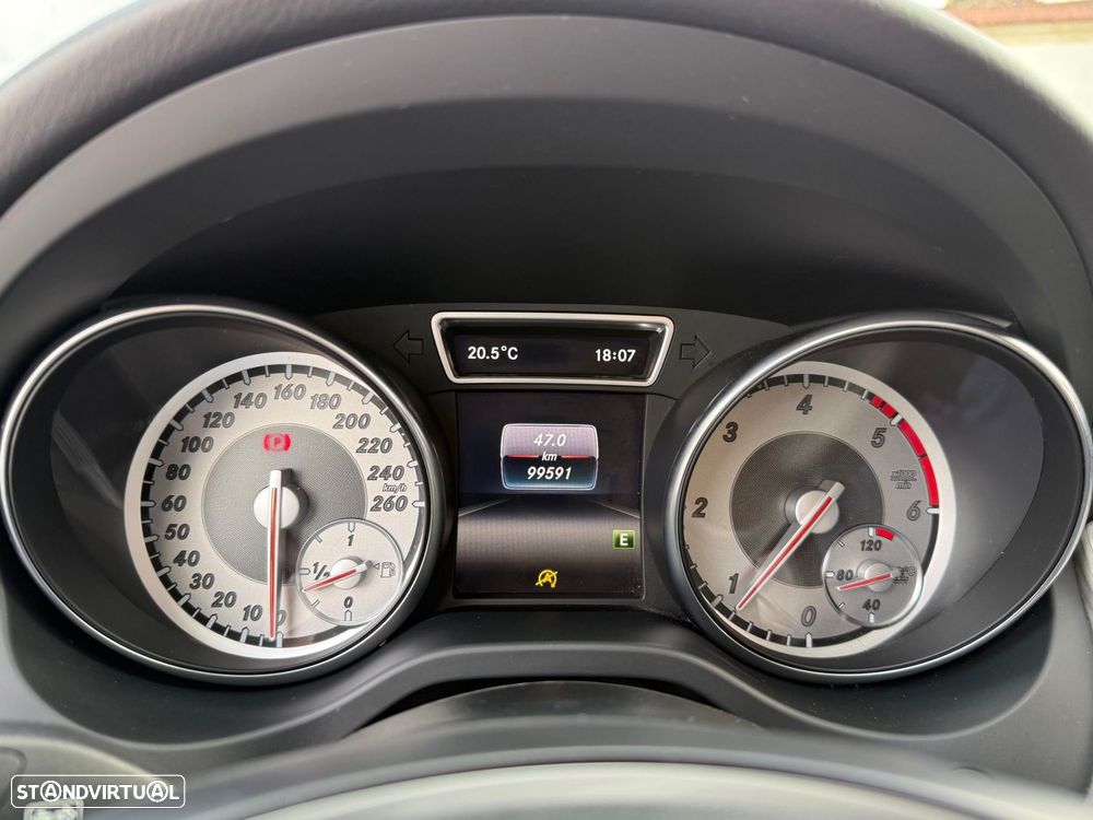 Mercedes-Benz GLA 180 d Style - 12
