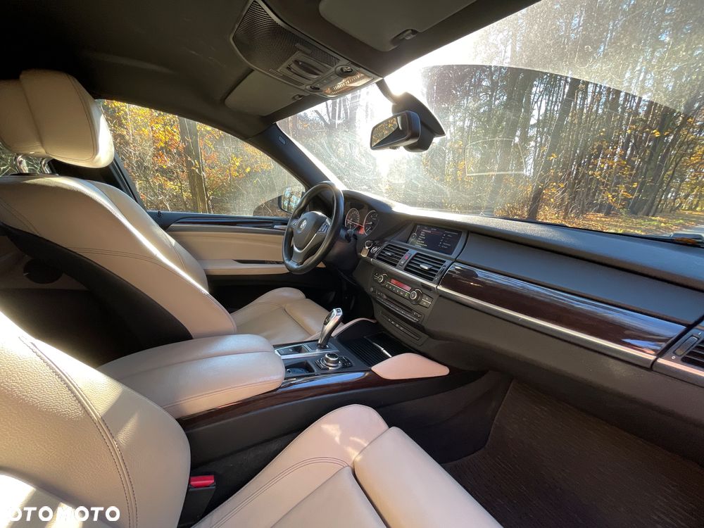 BMW X6 - 28