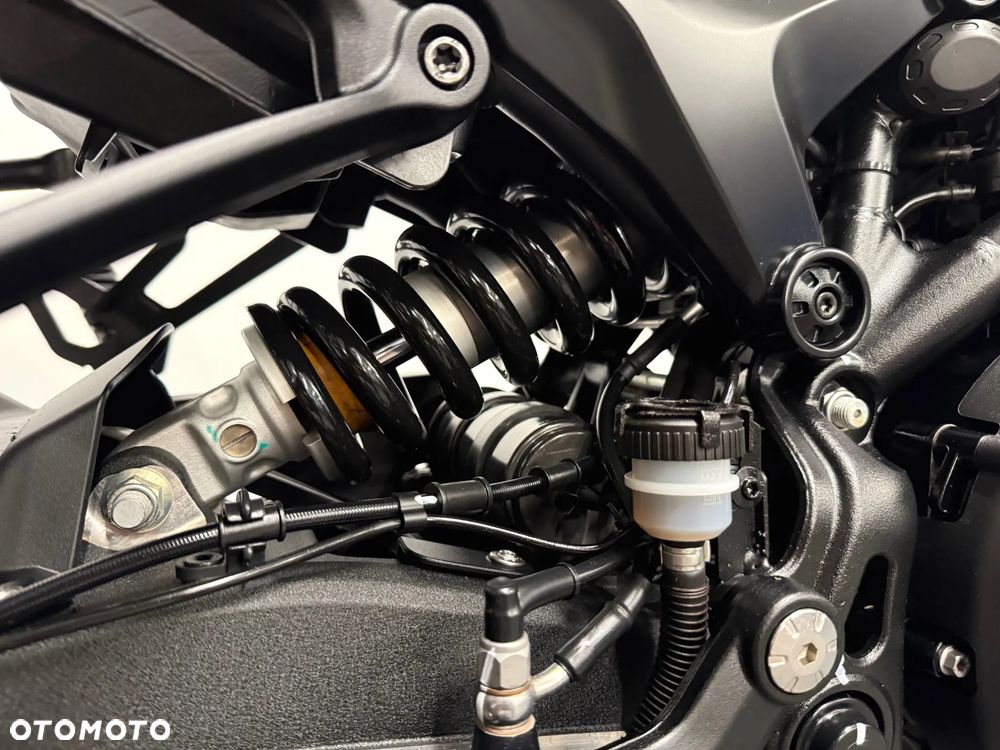 QJMOTOR SRT 800SX - 40