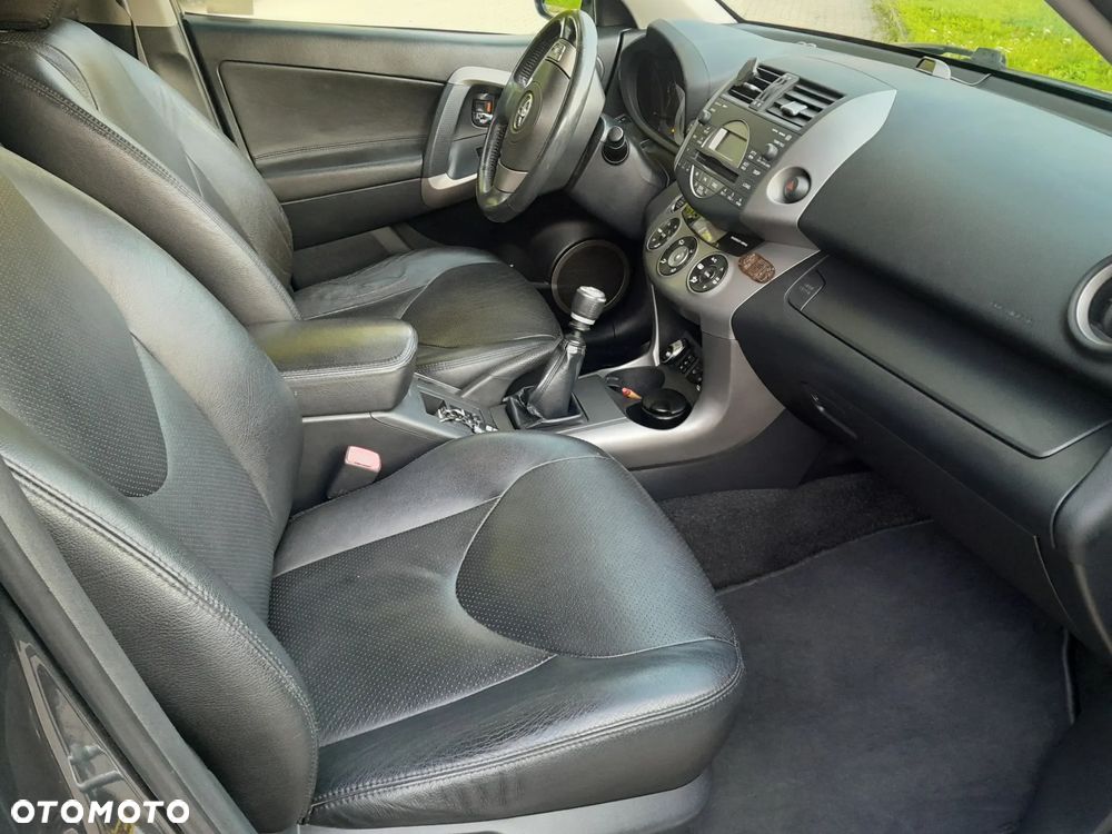 Toyota RAV4 2.2 D-4D Prestige - 7