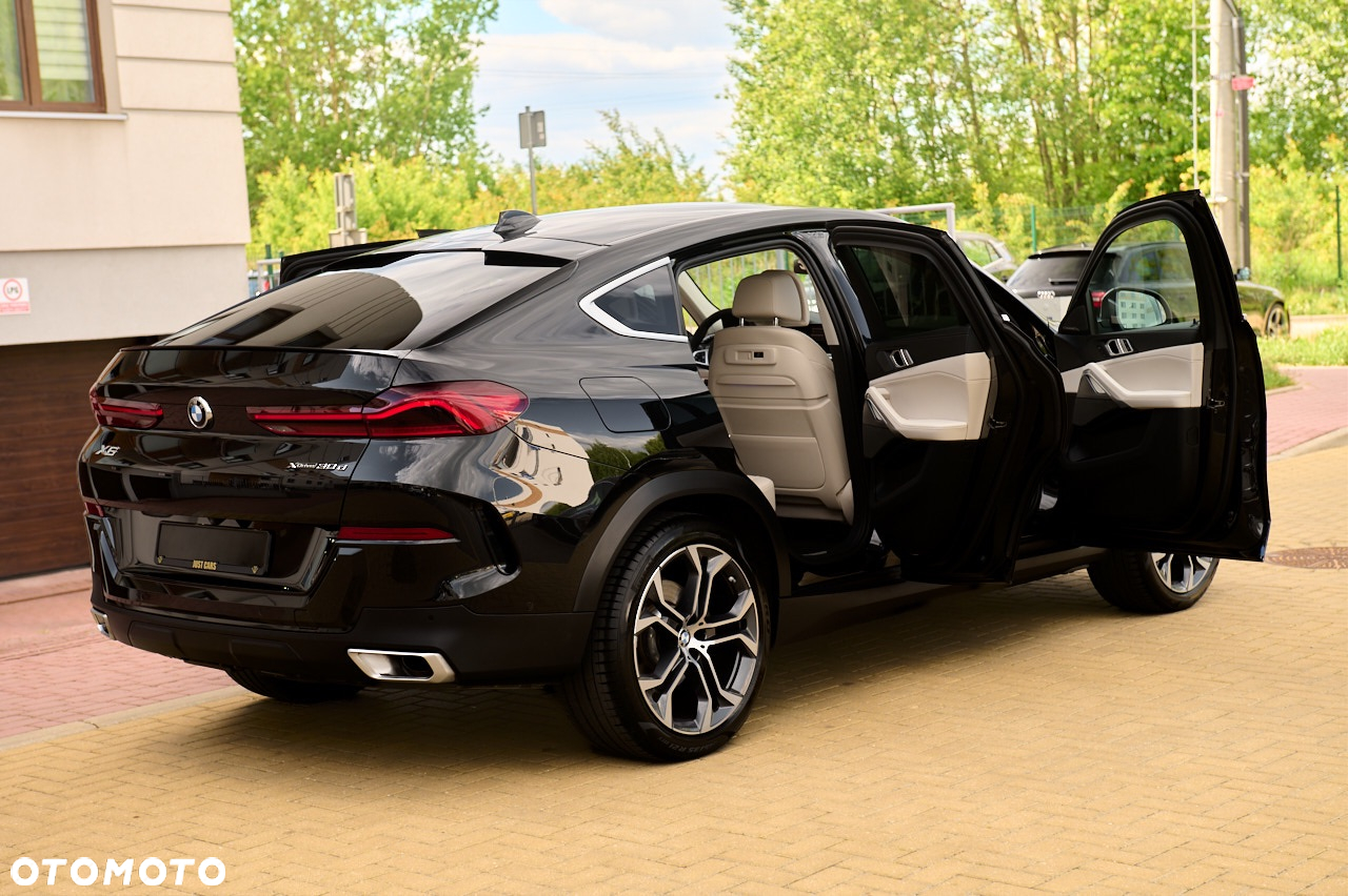 BMW X6 xDrive30d - 16