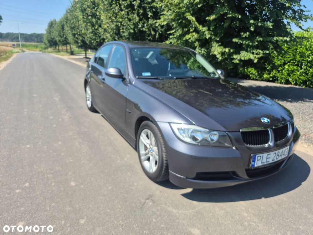 BMW Seria 3 318i - 8