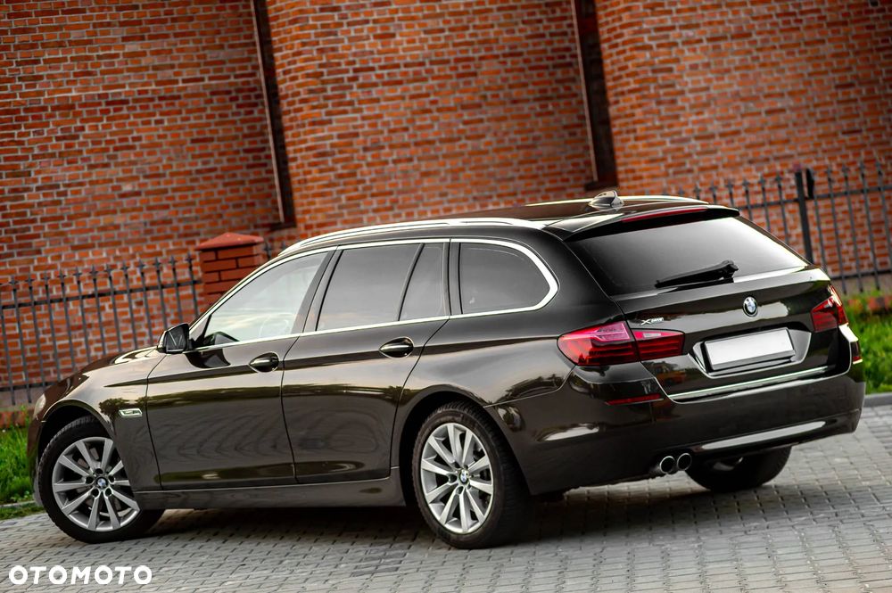 BMW Seria 5 530d Sport-Aut Luxury Line - 3