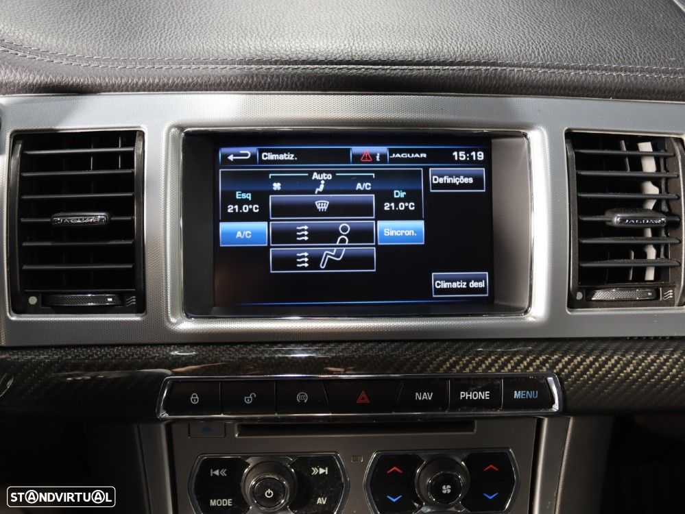 Jaguar XF 2.2 D Premium Luxury - 26