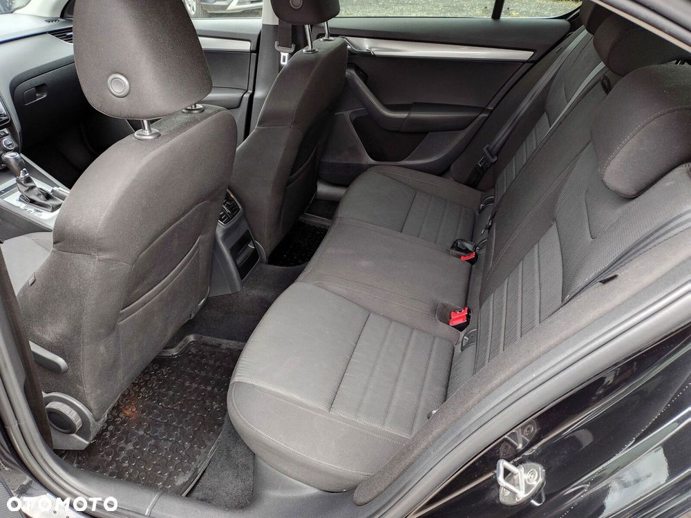 Skoda Octavia 1.4 TSI Style DSG - 24