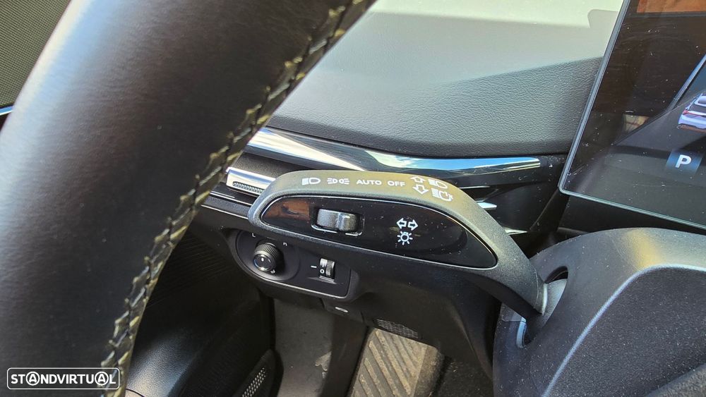 MG MG4 64 kWh Luxury - 14