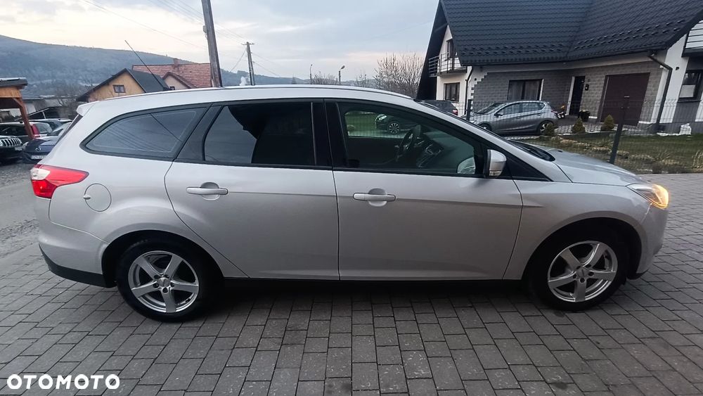 Ford Focus 1.6 TDCi DPF Trend - 4