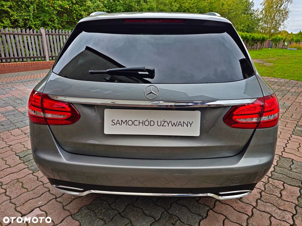 Mercedes-Benz Klasa C 180 T Kompressor Automatik BlueEFFICIENCY Avantgarde - 13