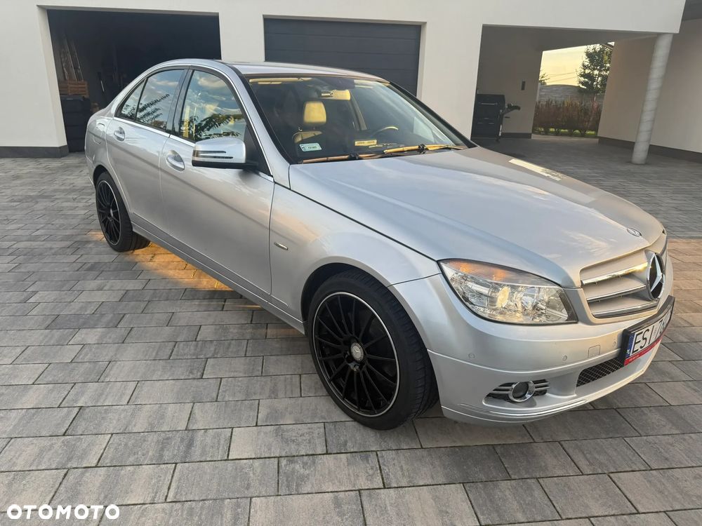 Mercedes-Benz Klasa C 220 T CDI DPF Automatik Avantgarde - 2