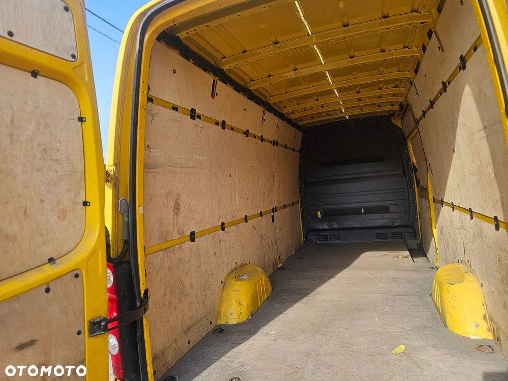 Volkswagen Crafter - 16