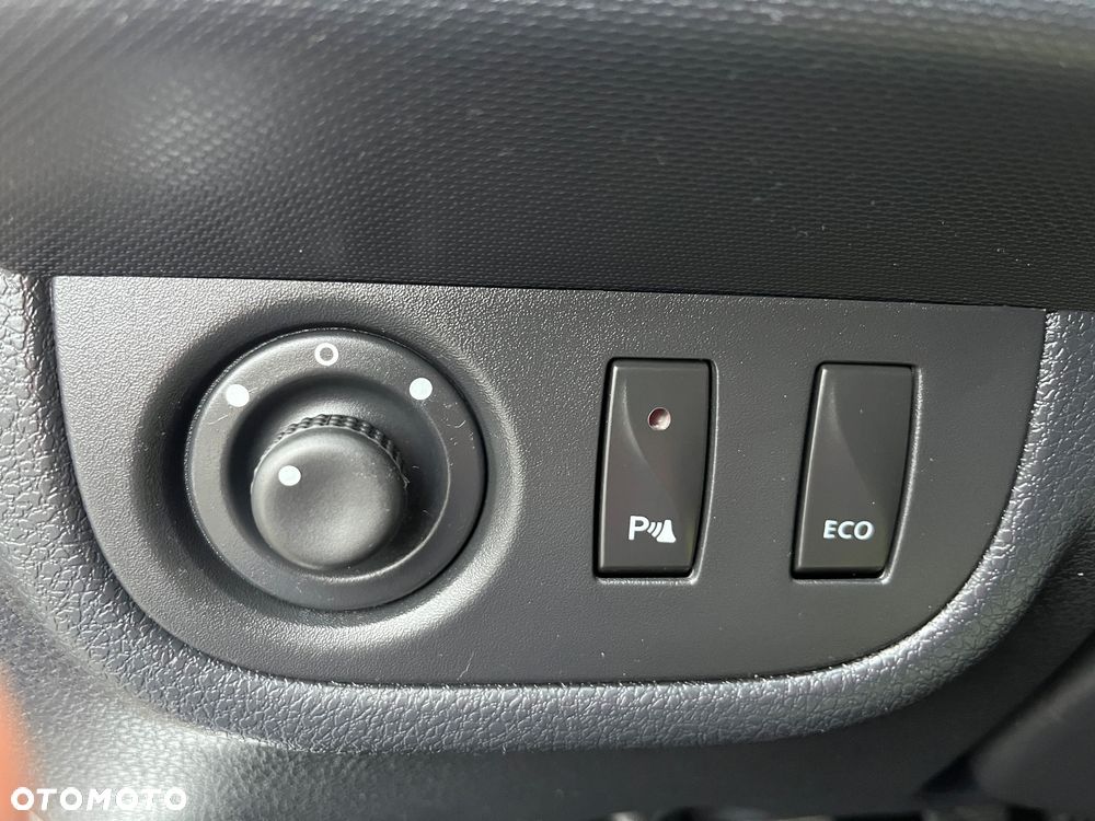 Dacia Sandero dCi 90 S&S Celebration - 12