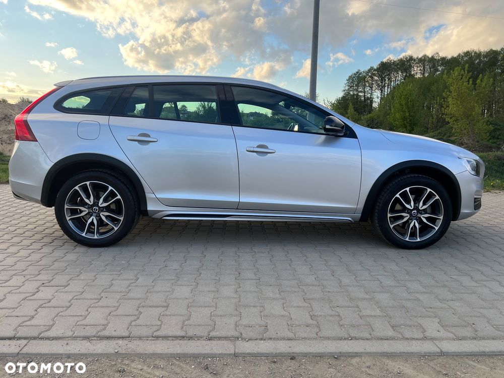Volvo V60 Cross Country D3 Geartronic Summum - 7