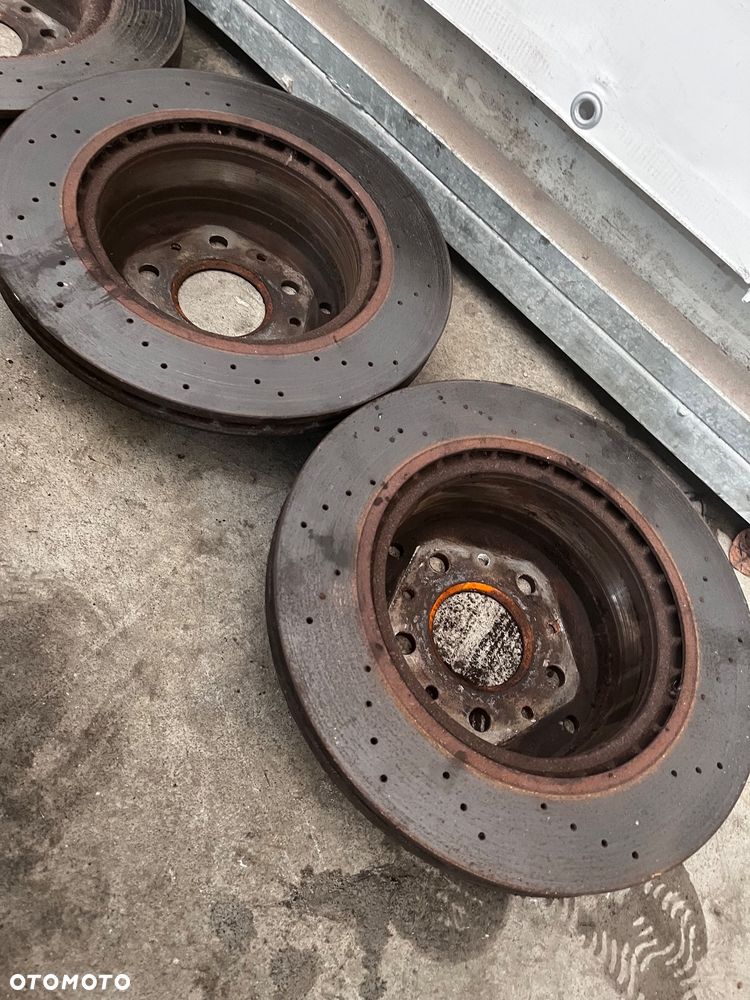 Zestaw zacisków Brembo z tarczami nawiercanymi Maserati Quatroporte 4.2 - 3