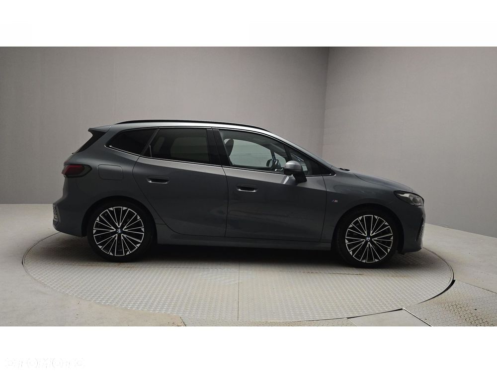 BMW Seria 2 218d - 6