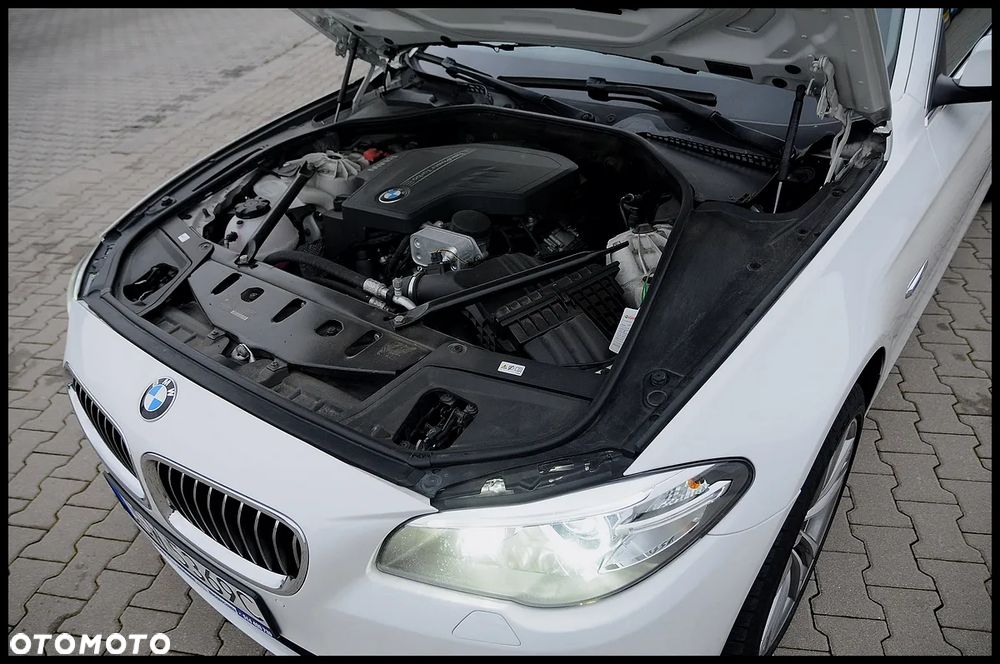 BMW Seria 5 528i - 26