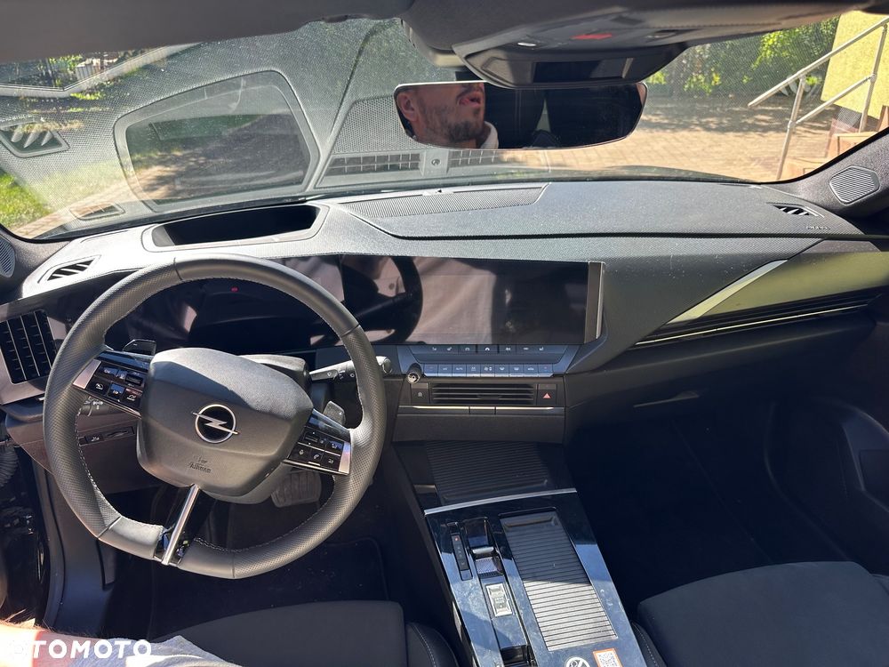 Opel Astra 1.2 Turbo Automatik GS - 20