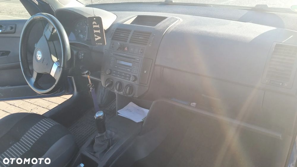 Volkswagen Polo 1.4 TDI Sportline - 4
