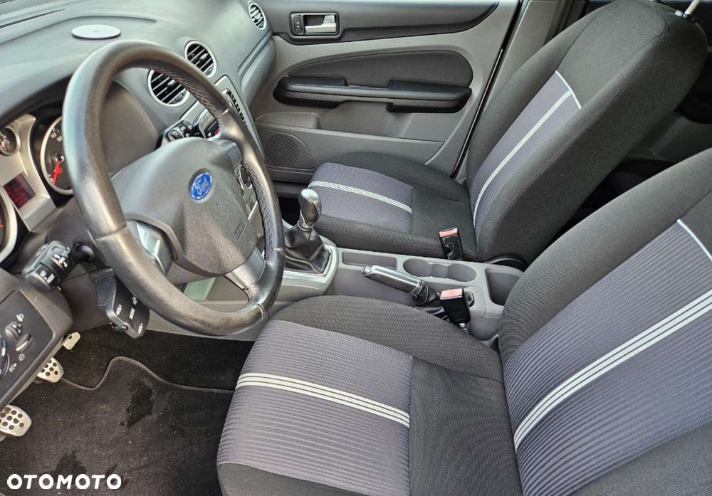 Ford Focus - 19