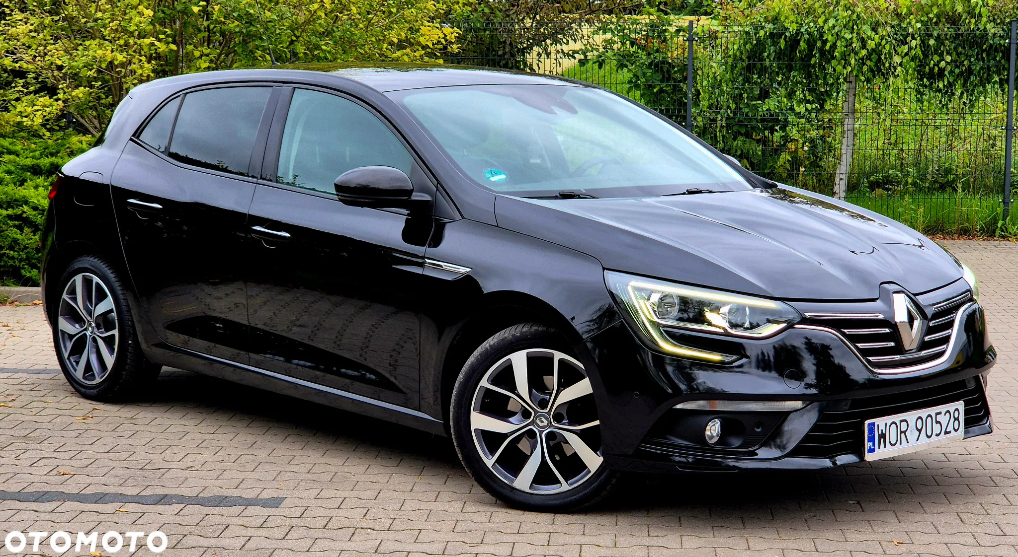 Renault Megane ENERGY TCe 130 Start & Stop Bose Edition - 7