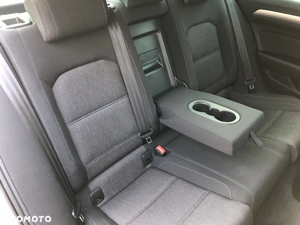 Volkswagen Passat 2.0 TDI BMT Highline - 37