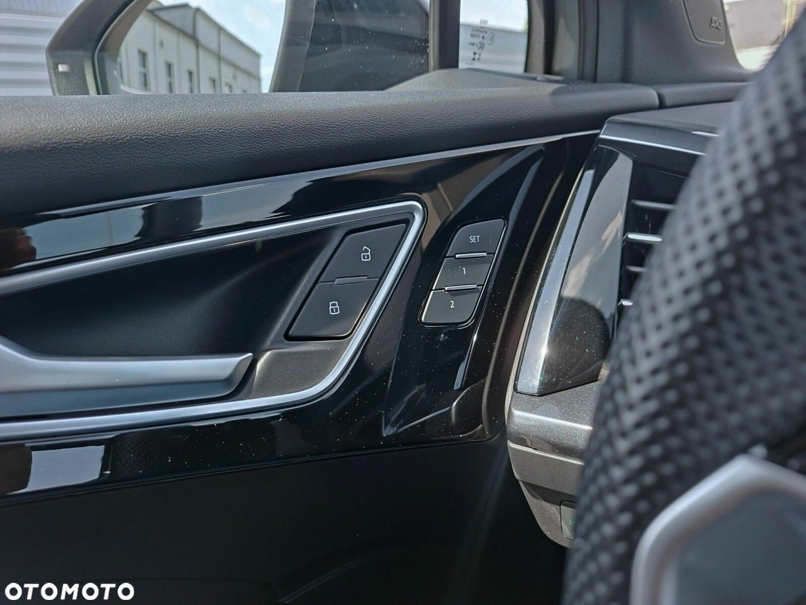 Audi Q4 e-tron - 12