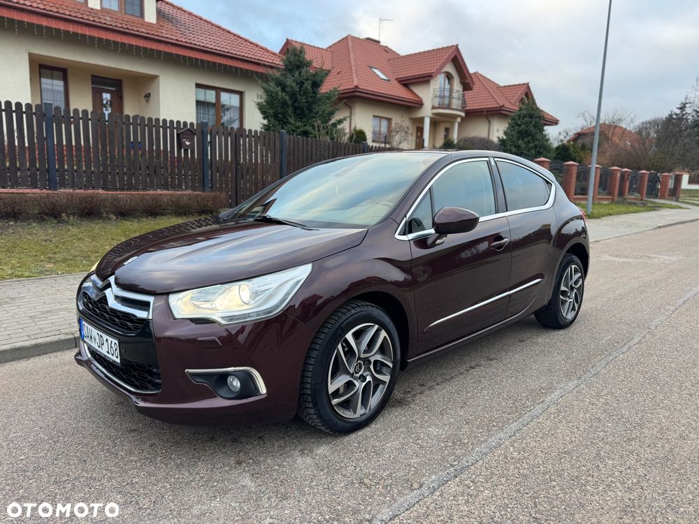 Citroën DS4 HDi 165 Urban Show - 1