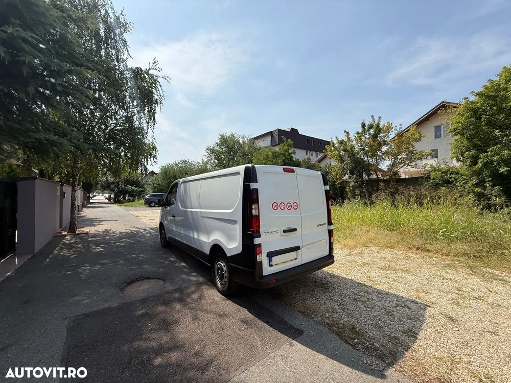 Renault Trafic - 16