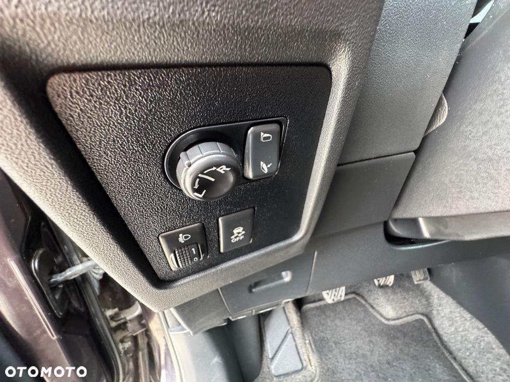 Nissan Qashqai 1.5 dCi TEKNA - 22