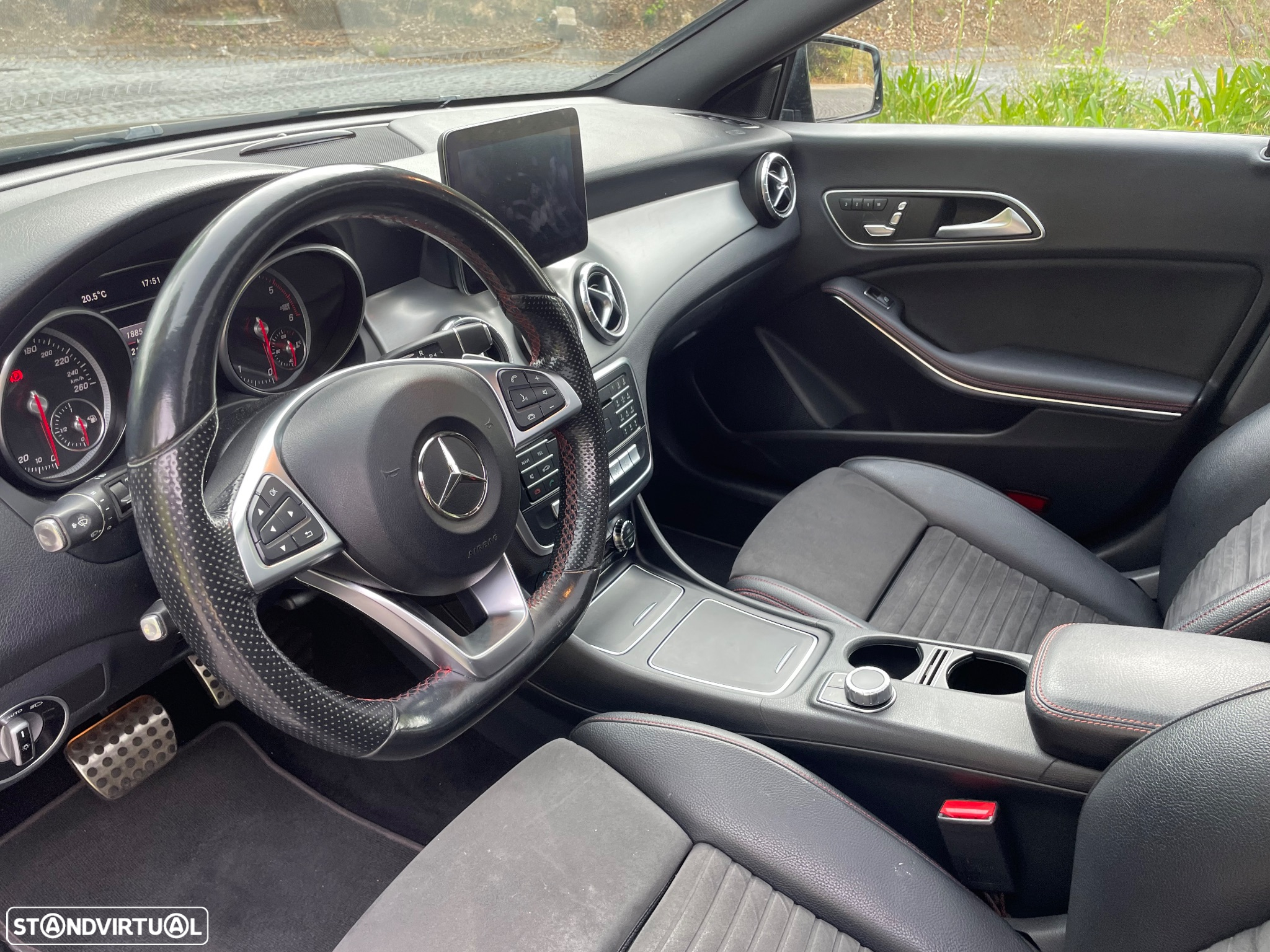 Mercedes-Benz CLA 180 d Shooting Brake AMG Line Aut. - 23