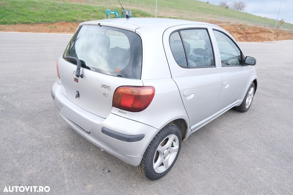 Toyota Yaris - 2