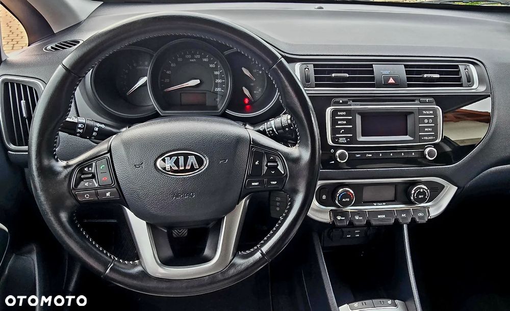 Kia Rio - 26