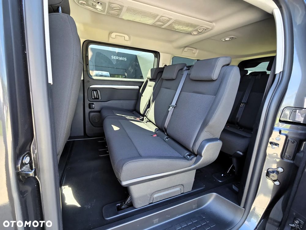 Peugeot Traveller 2.2 BlueHDi Long Business EAT8 - 23