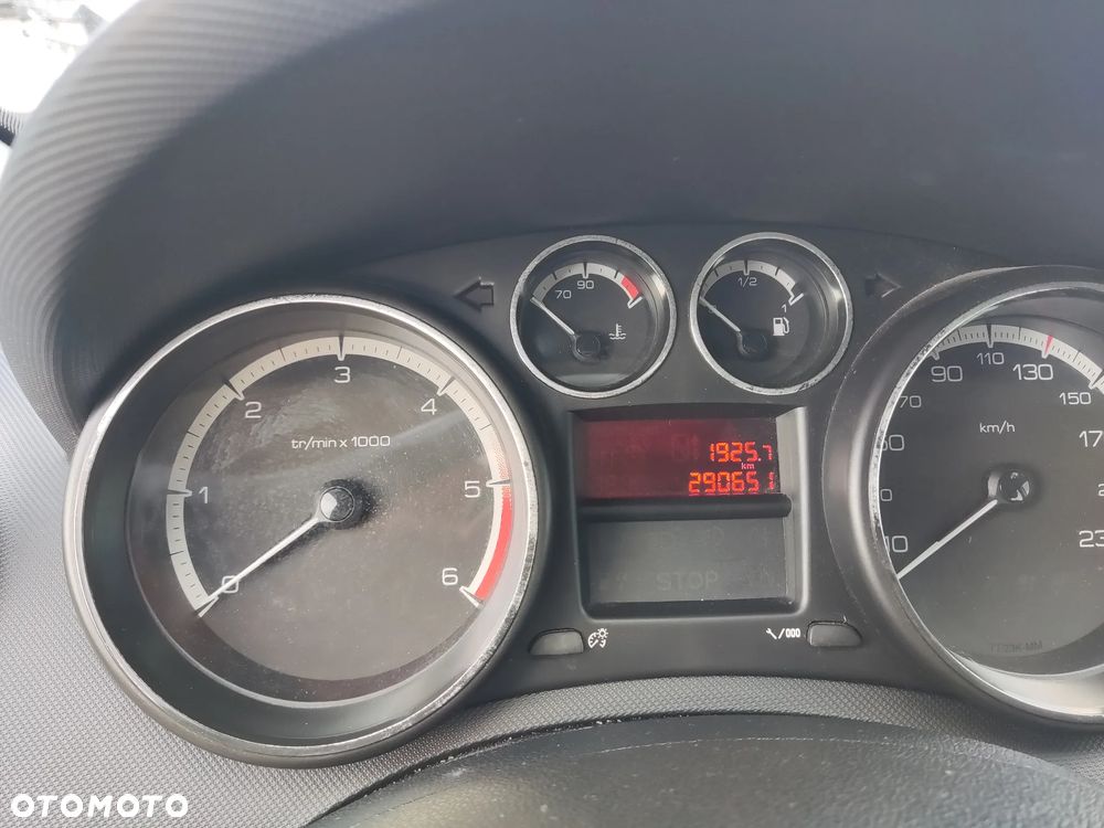 Peugeot 308 - 16