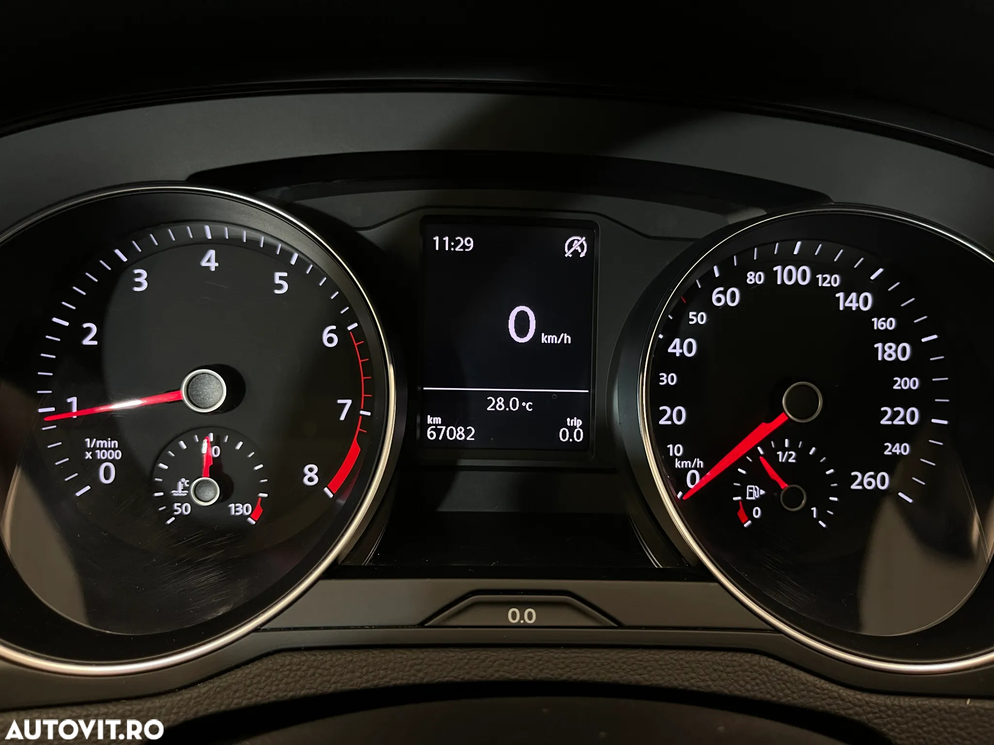 Volkswagen Passat 1.5 TSI ACT Advance - 27