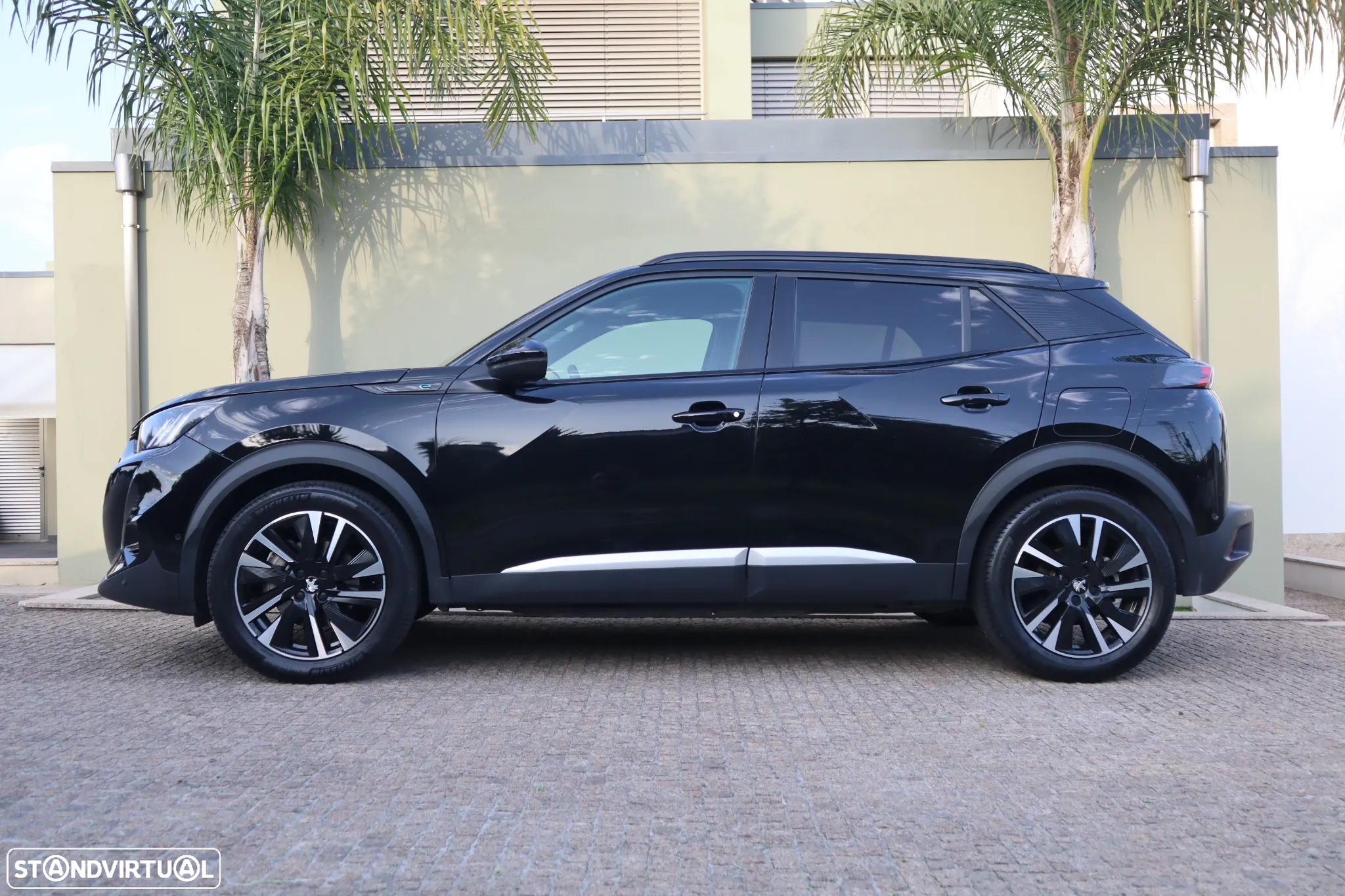 Peugeot e-2008 50 kWh GT Pack - 41