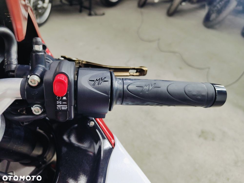 MV AGUSTA F3 - 16
