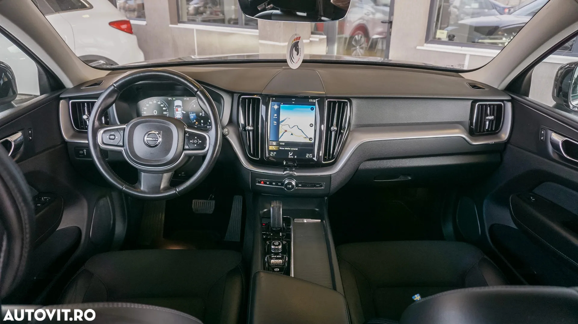 Volvo XC 60 B4 D AWD Geartronic Momentum - 27