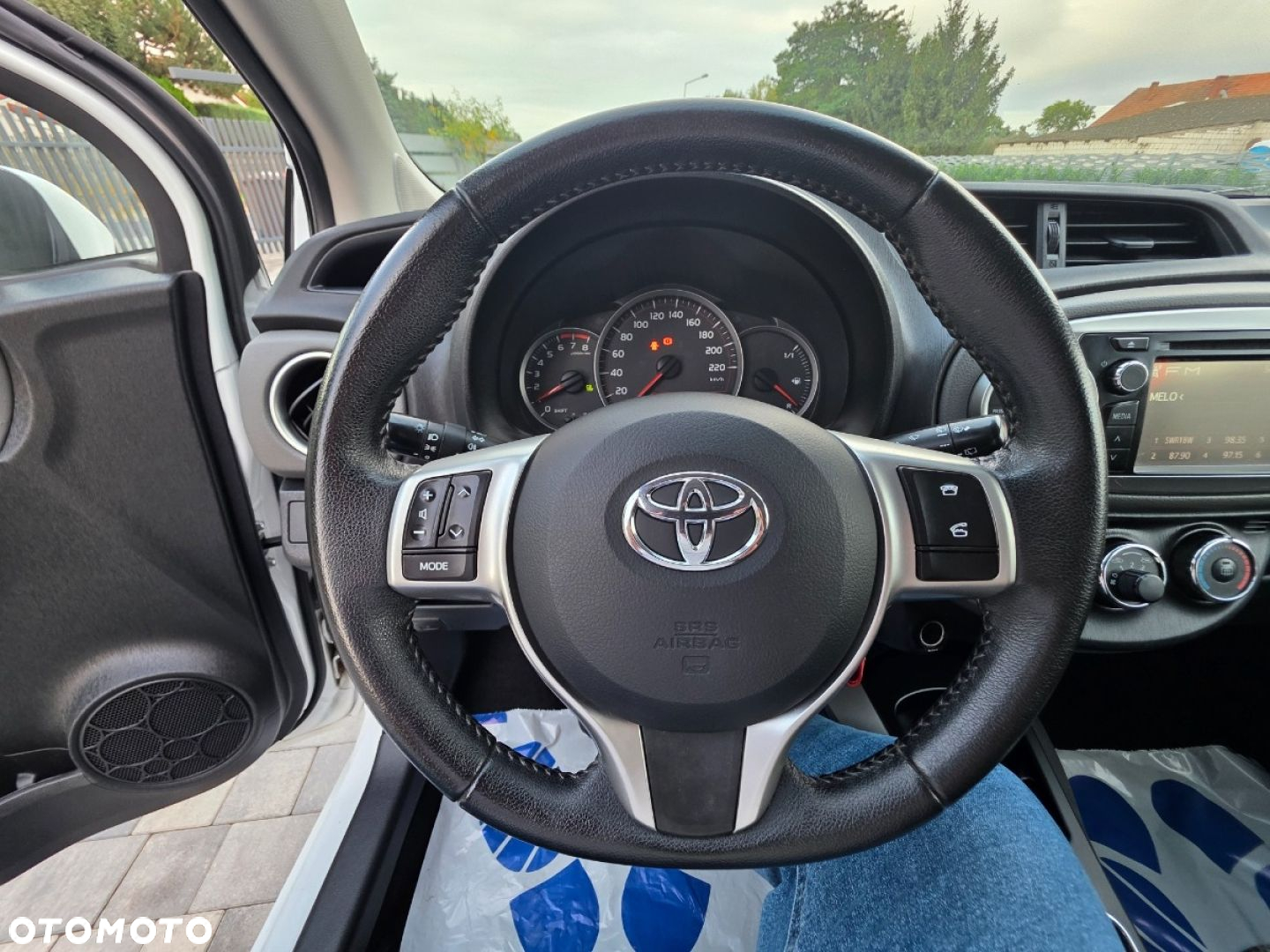 Toyota Yaris - 12