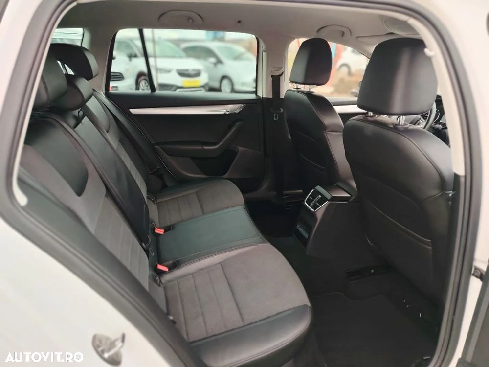Skoda Octavia Combi 2.0 TDI Tour - 10