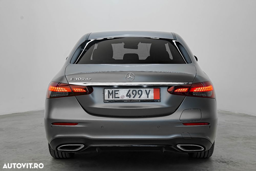 Mercedes-Benz E 300 de 9G-TRONIC AMG Line - 8