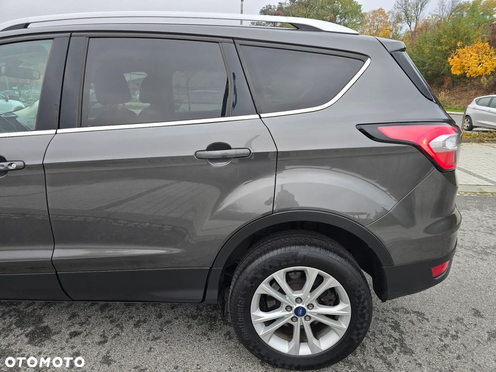Ford Kuga 2.0 TDCi 4x4 Titanium - 36