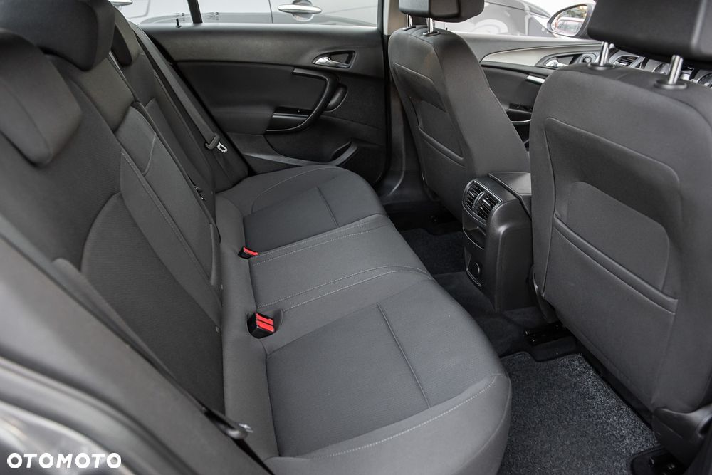 Opel Insignia - 26