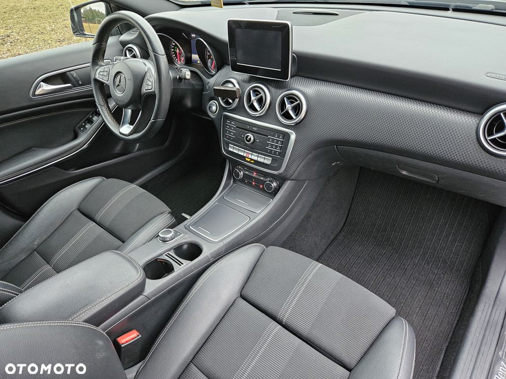 Mercedes-Benz Klasa A 180 7G-DCT StreetStyle - 38