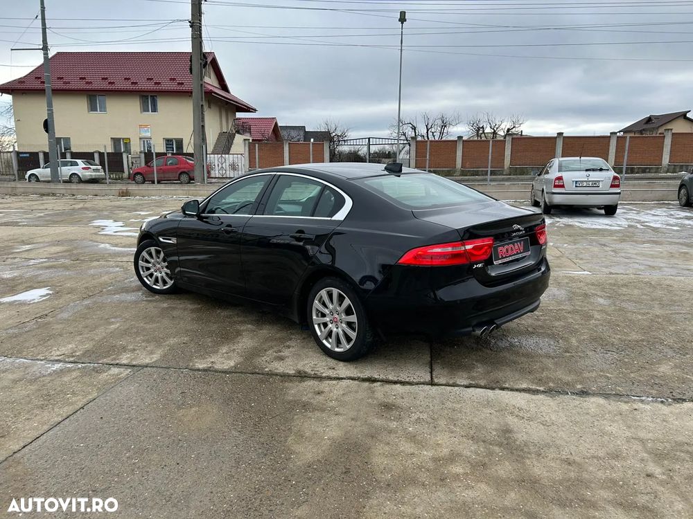Jaguar XE 20d Aut. Prestige - 4
