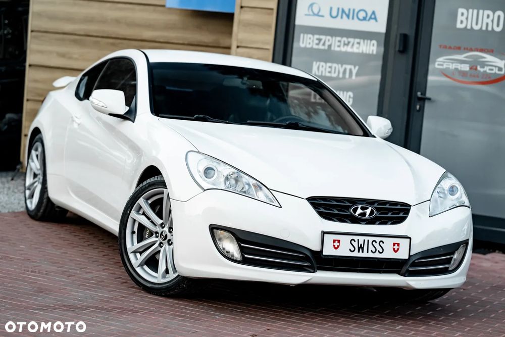 Hyundai Genesis Coupe - 2