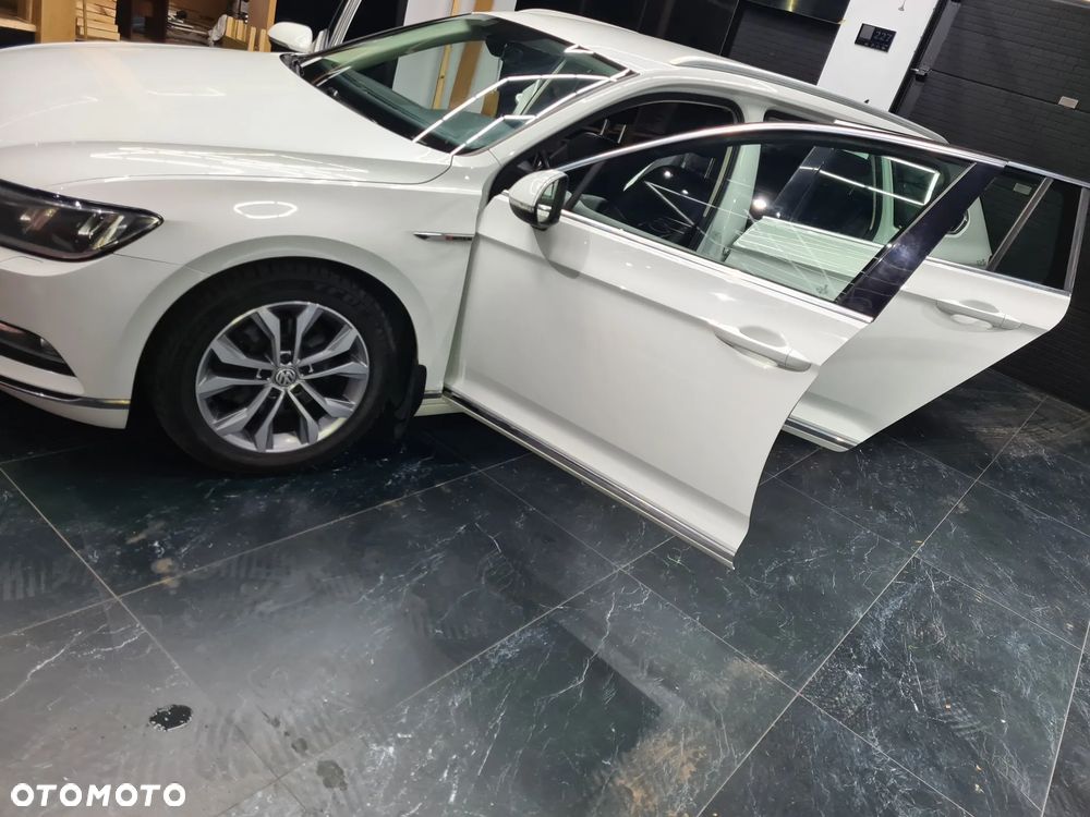 Volkswagen Passat Variant 2.0 TDI SCR 4Motion DSG Highline - 27
