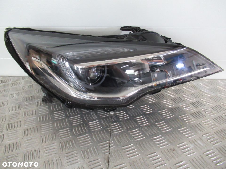 LAMPA PRZEDNIA PRZÓD PRAWA OPEL ASTRA V 5 SOCZEWKA 2015- - 1