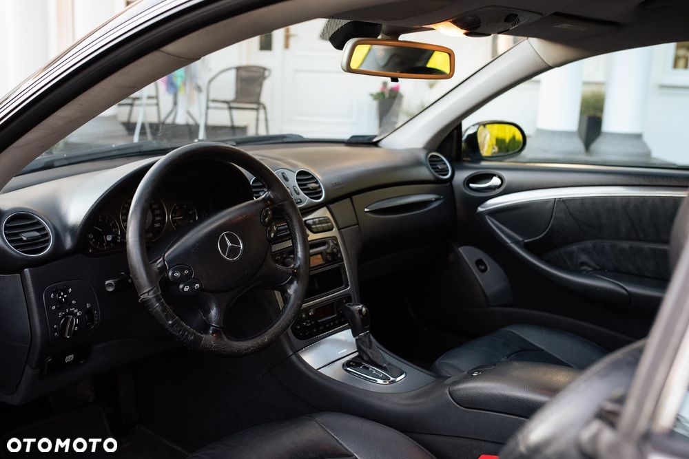 Mercedes-Benz CLK - 21